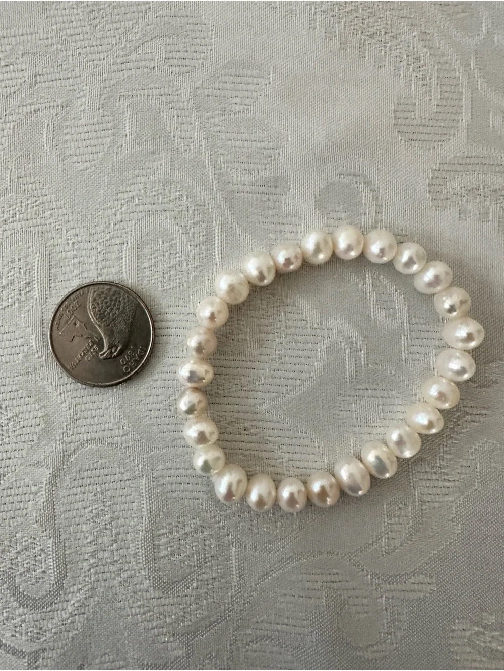 Classic freshwater Pearl Stretch Bracelet in White
